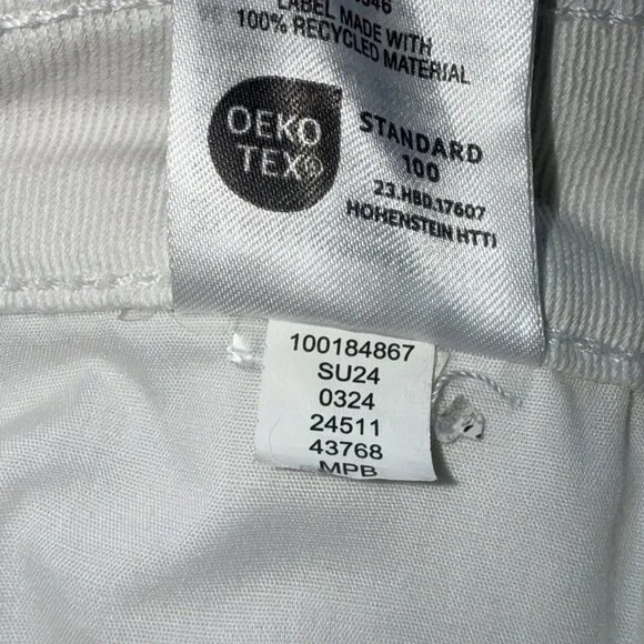 Style&Co Bermuda Shorts Womens 10 White Frayed Hem Floral Embroidery Stretch - Picture 4 of 11